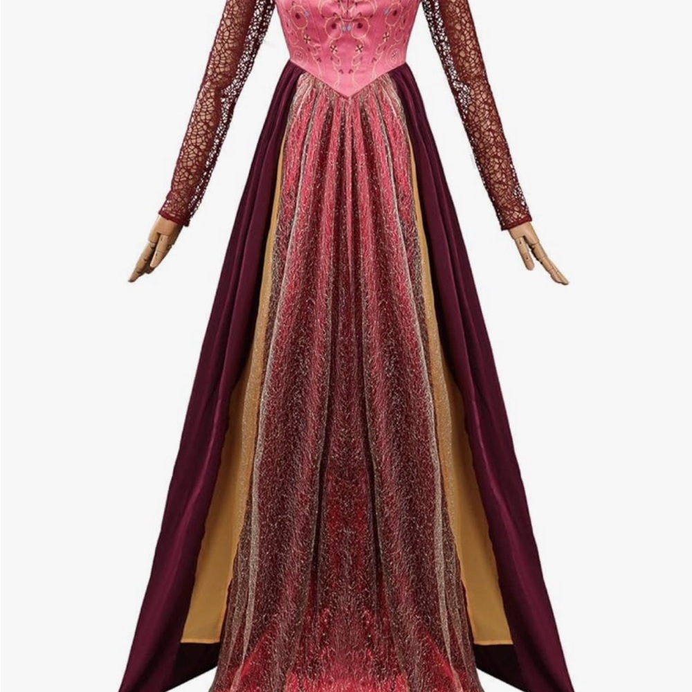 Sarah Sanderson Halloween costume! Hokus Pokus! With purple cloak!